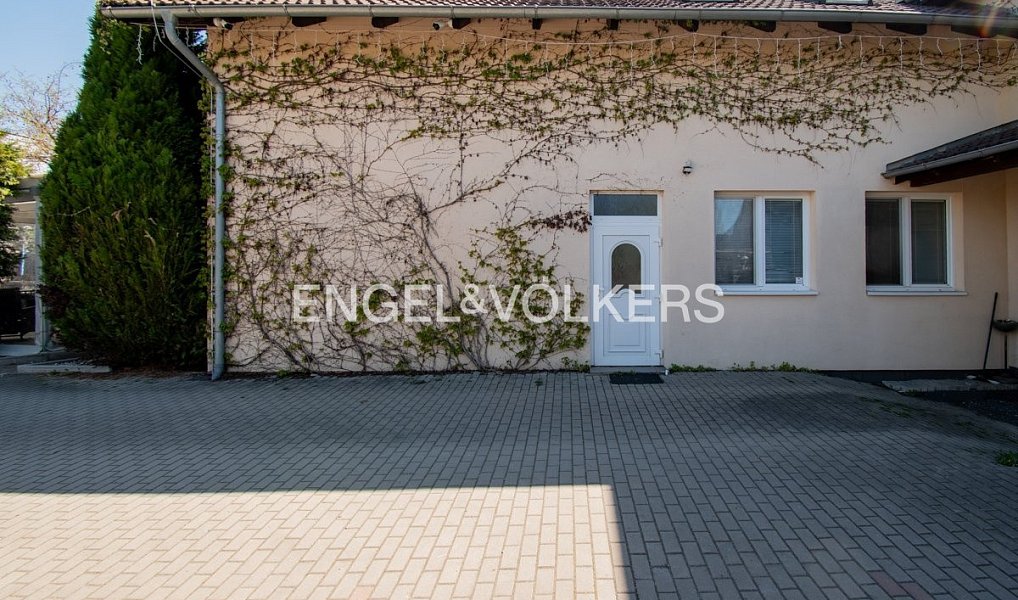 Pronájem výrobních prostor 230 m², Husinec – náhled fotky 8