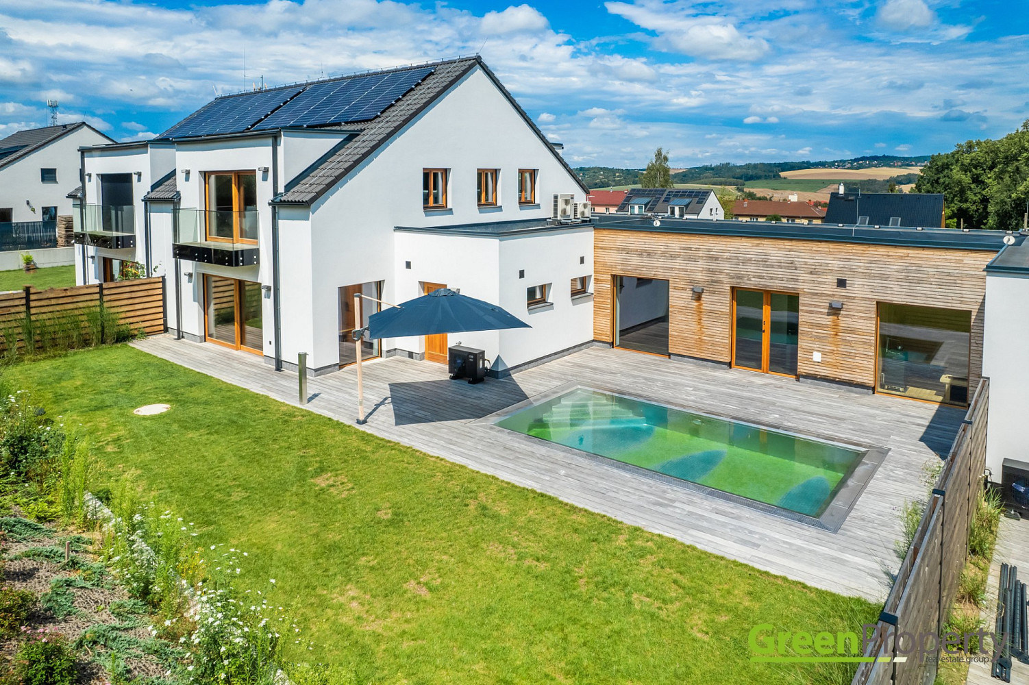 Prodej domu 308 m² s pozemkem 1 907 m²