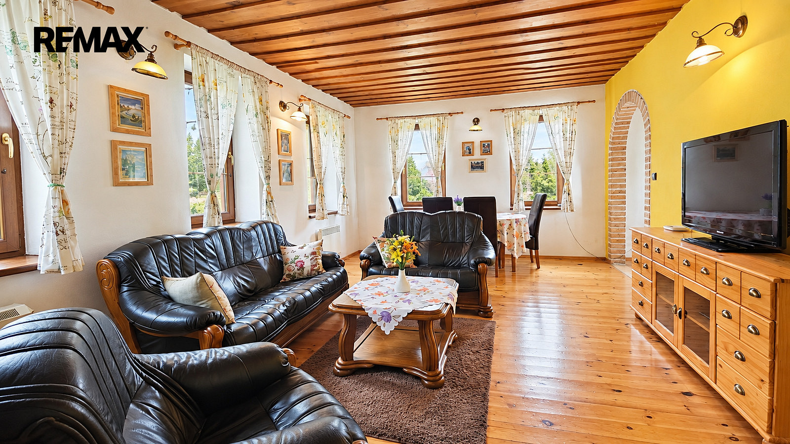 Prodej domu 368 m² s pozemkem 1 900 m² – fotografie 5
