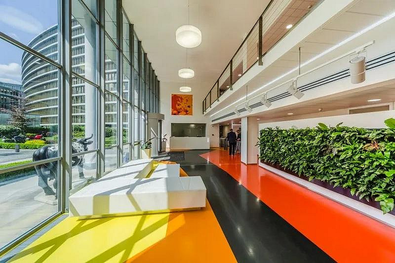 Pronájem kanceláře 300 m² – fotografie 4