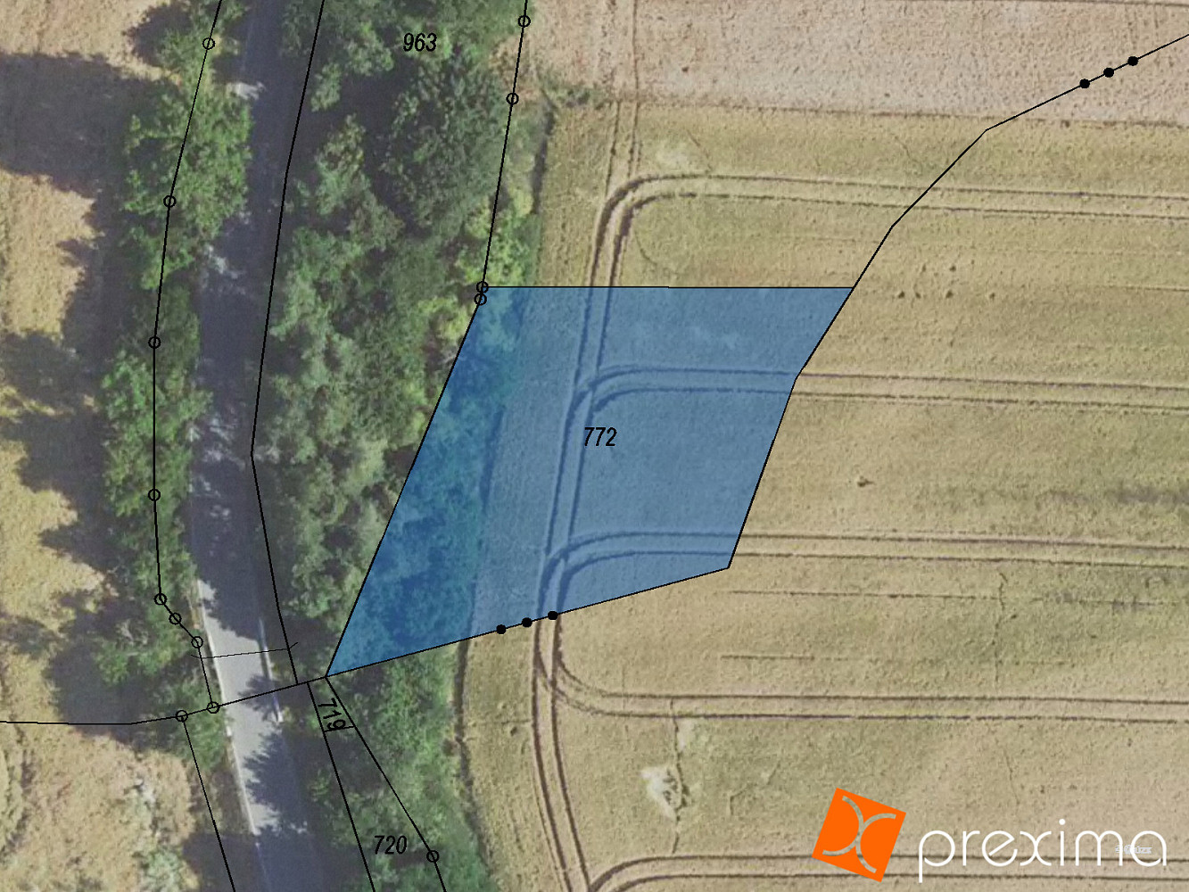Prodej pole 1 043 m²