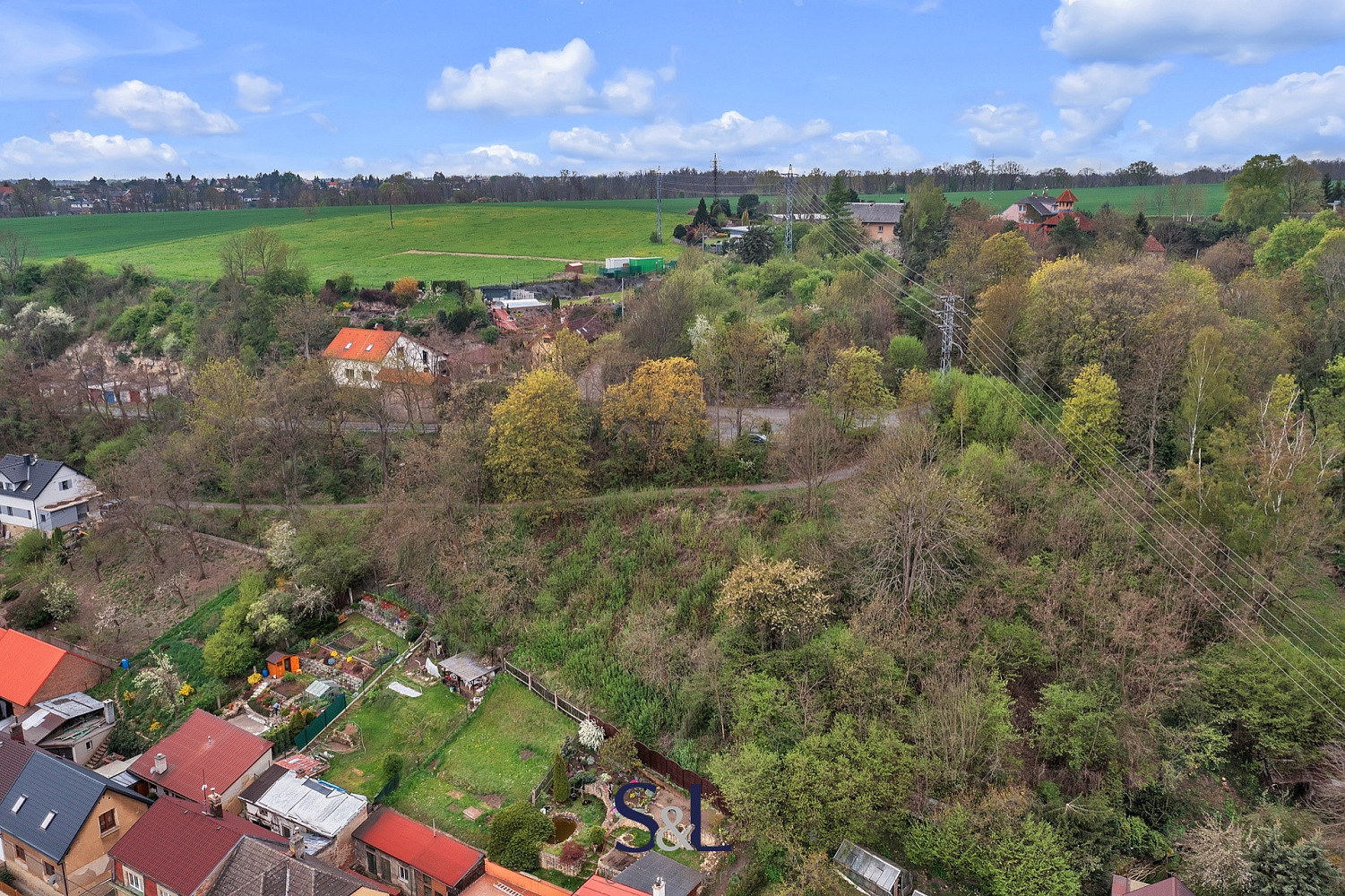 Prodej stavebního pozemku 2 689 m² – další