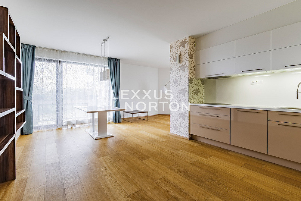 Pronájem bytu 3+kk 99 m² — photo 2