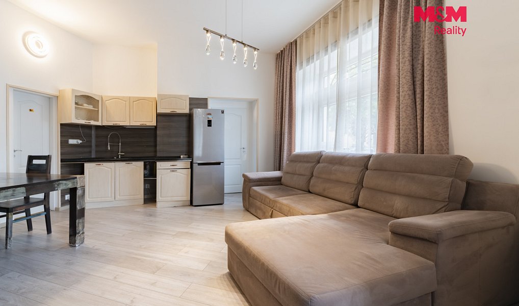 Prodej nájemního domu, činžáku 340 m², Karlovy Vary – náhled fotky 2