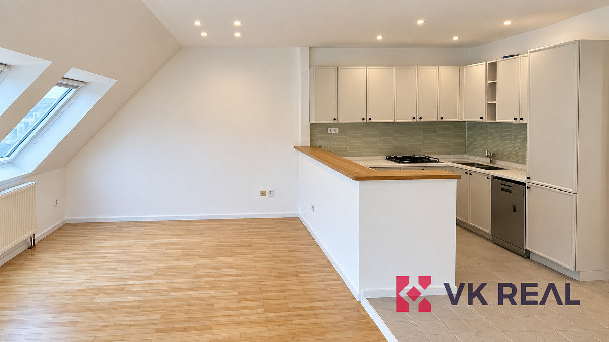 Pronájem bytu 2+kk 61 m² – fotografie 3