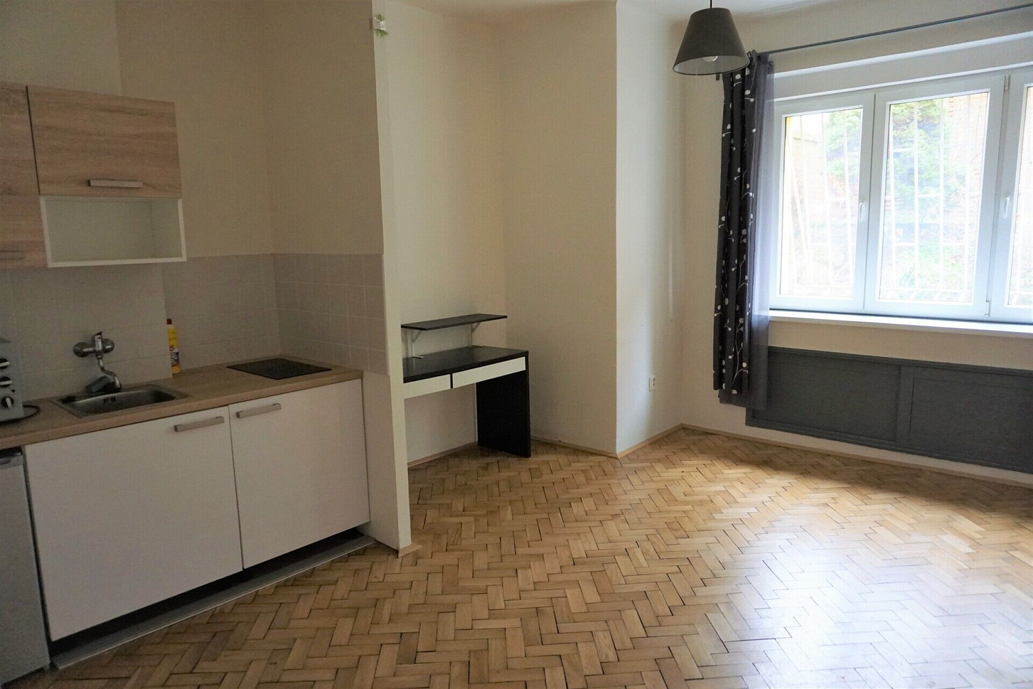 Pronájem bytu 1+kk 27 m²