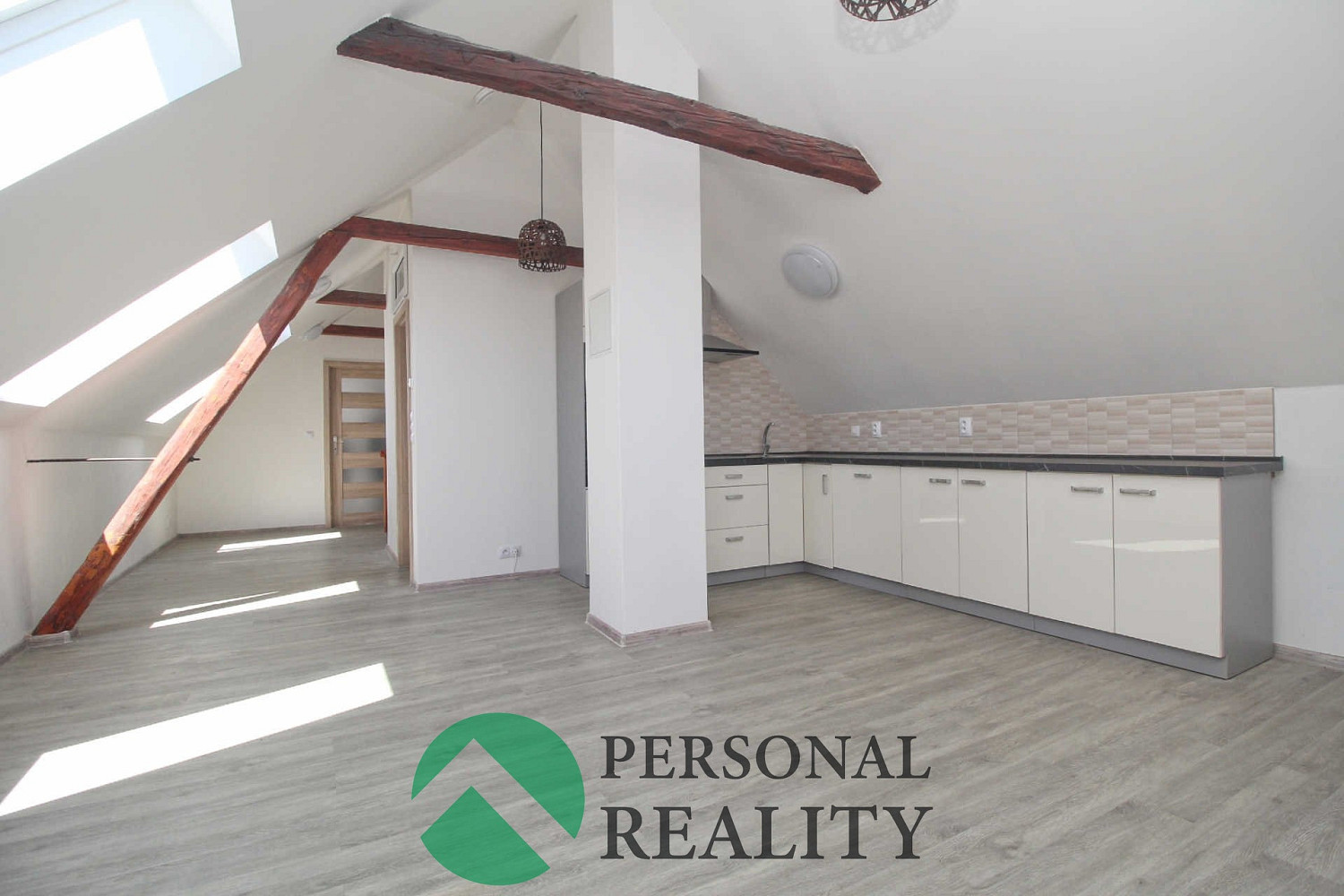 Prodej komerčního objektu (jiného typu) 130 m² — photo 2