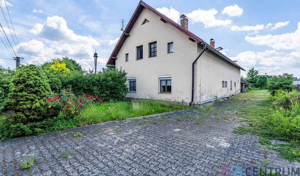 Prodej domu 267 m² s pozemkem 1 671 m², Obrubce – náhled fotky 2