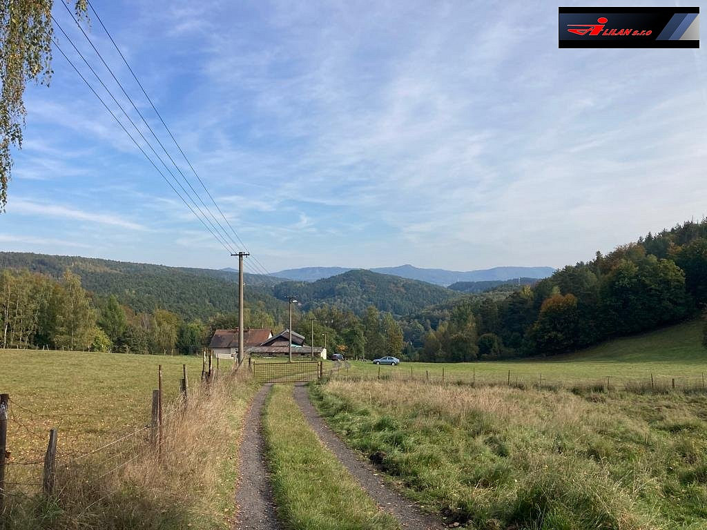 Prodej stavebního pozemku 1 390 m² – fotografie 3