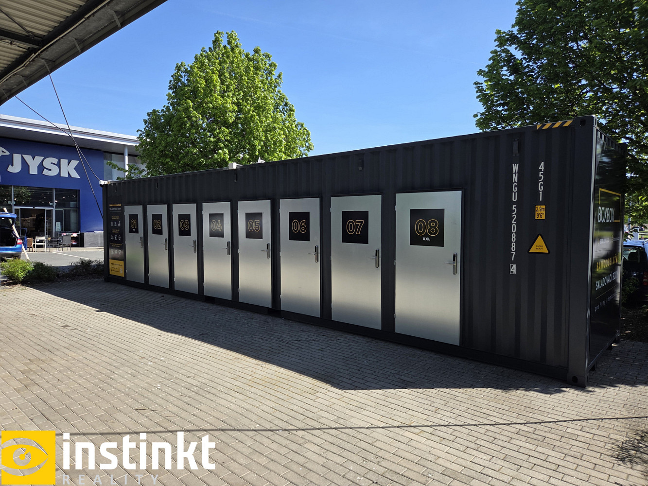 Samoobslužné skladovací boxy, obchodní centrum berounka, plzeň — photo 2