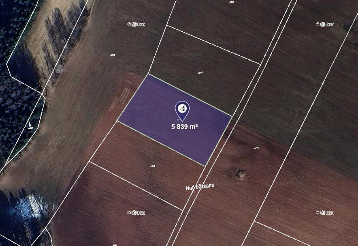 Prodej pole 2 642 m²