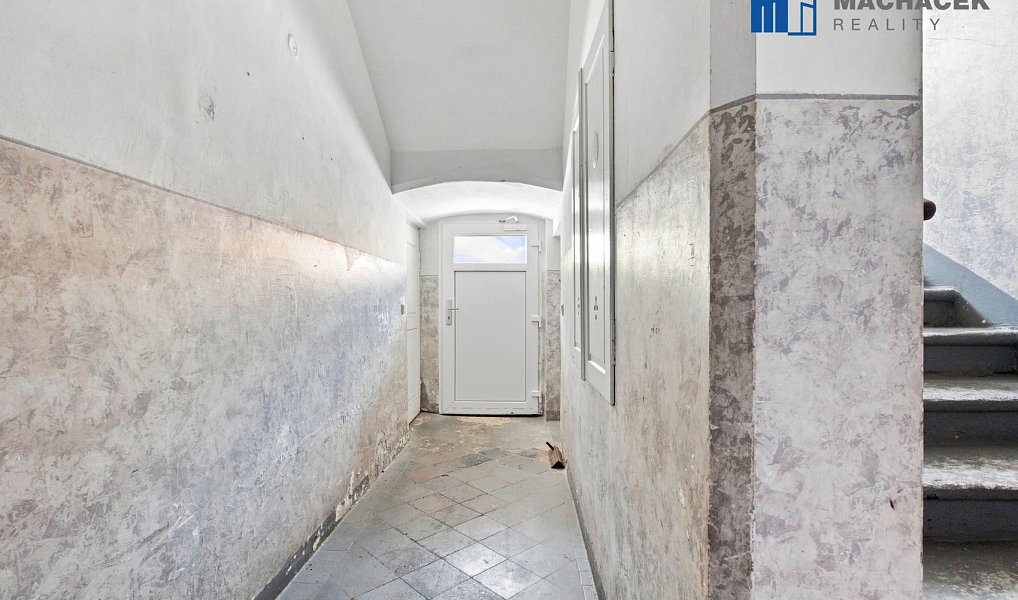 Prodej domu 350 m² s pozemkem 207 m², Dubí – náhled fotky 15