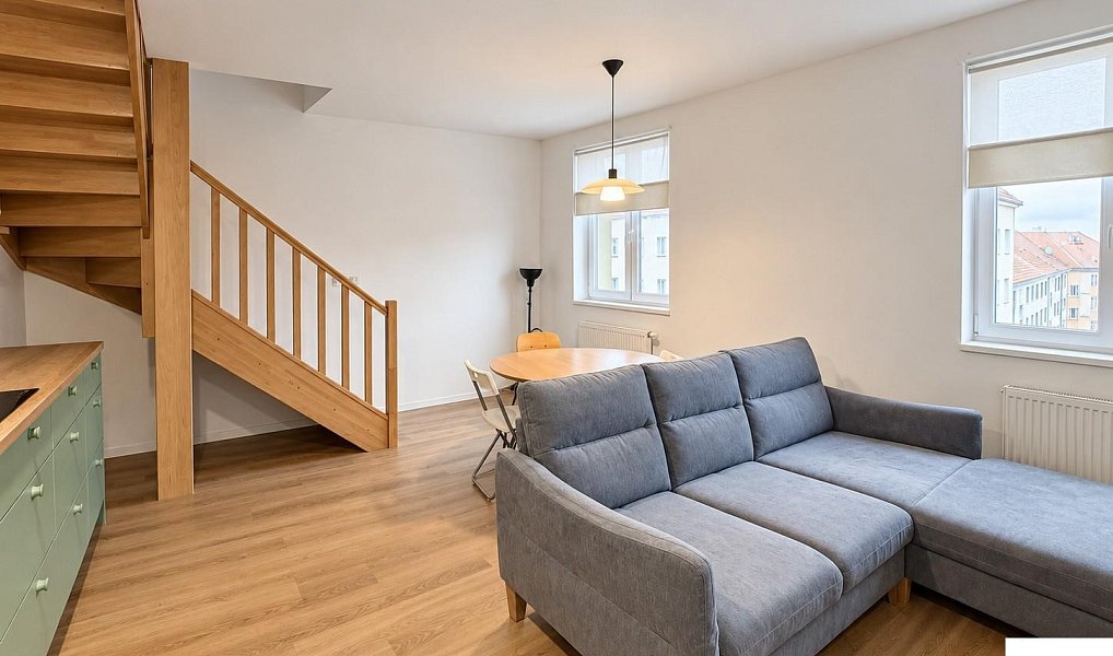 Prodej bytu 3+kk 80 m², Praha – náhled fotky 2