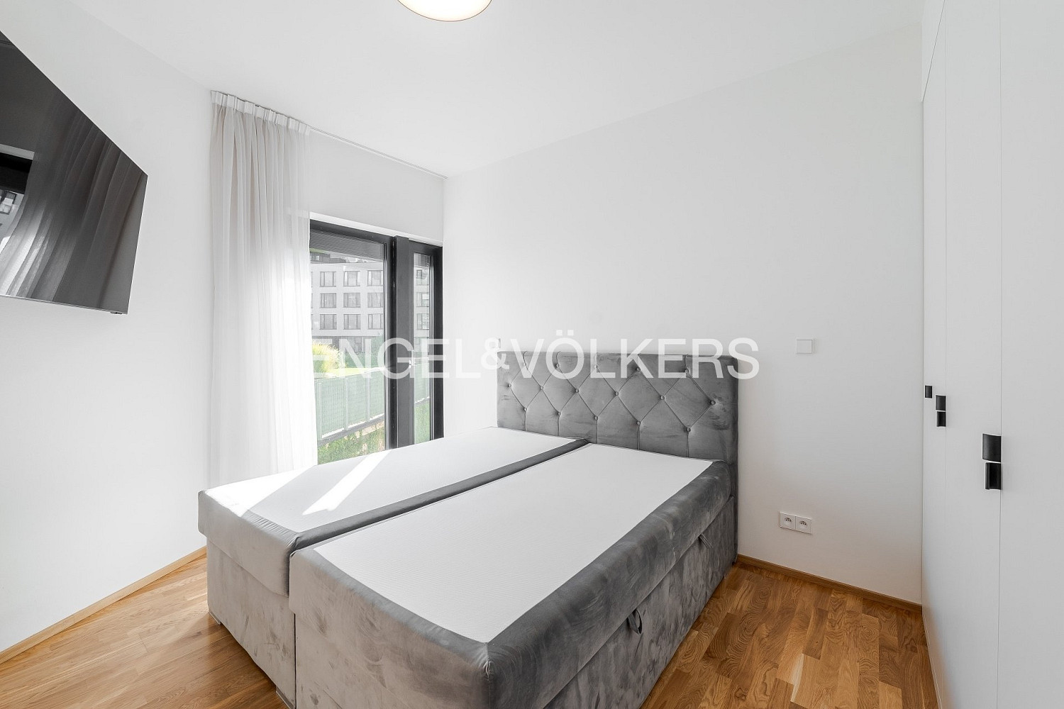 Pronájem bytu 3+kk 115 m² – fotografie 4