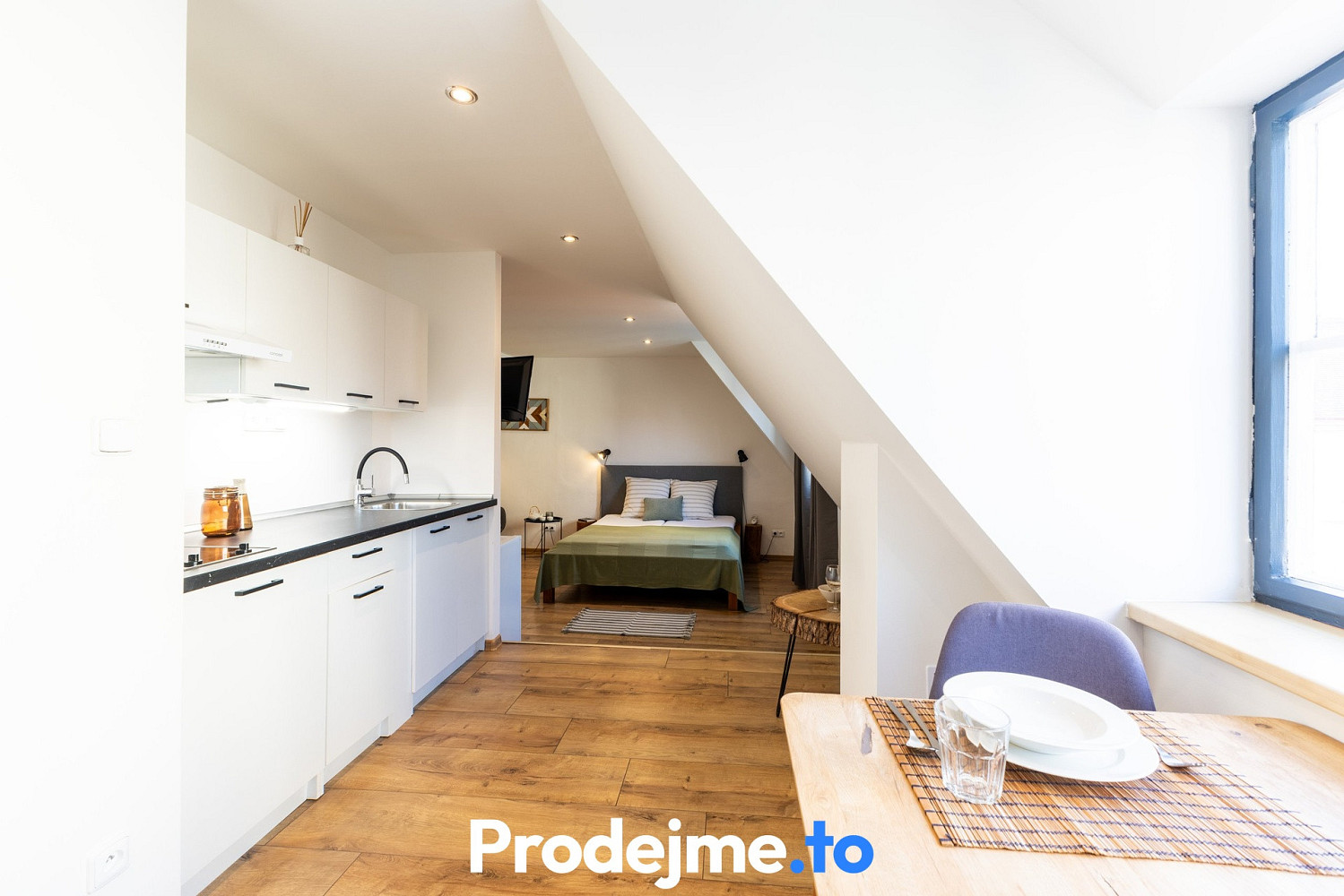 Prodej 3 apartmánů, 108 m² - Mikulášské náměstí, Znojmo – pohled 3