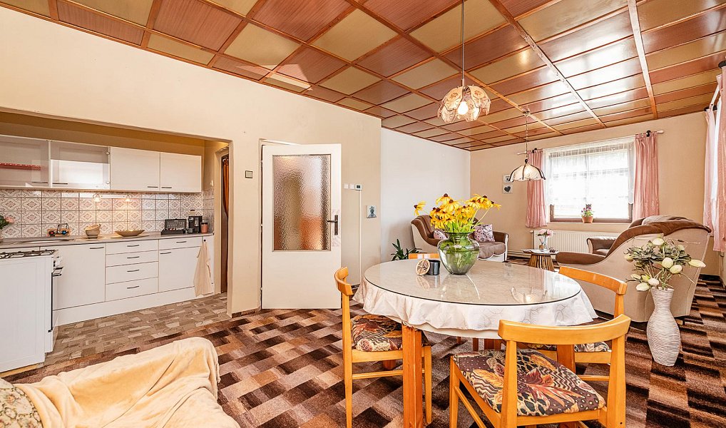 Prodej domu 130 m² s pozemkem 1 038 m², Svojkovice – náhled fotky 7