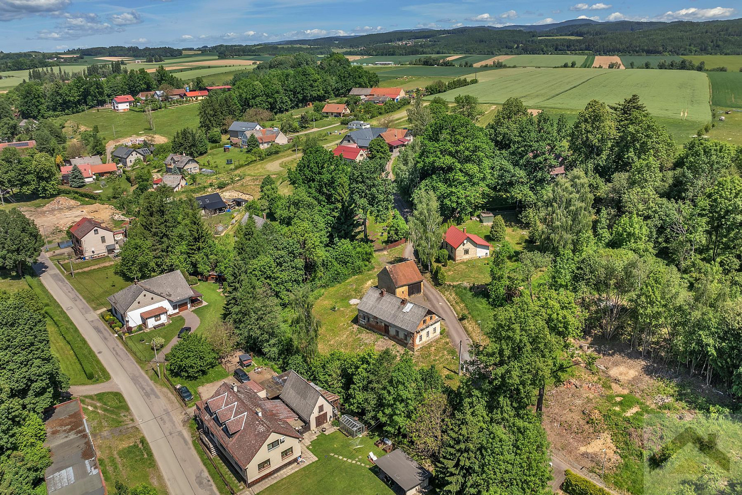 Prodej stavebního pozemku 779 m² – pohled 3
