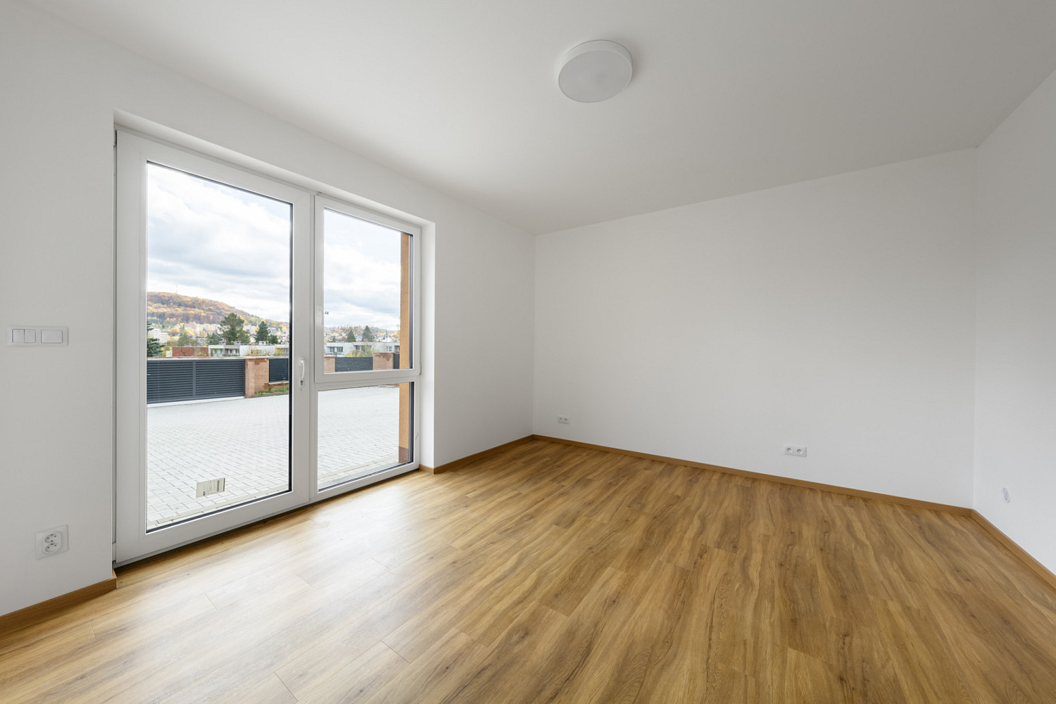 Prodej kanceláře 89 m² — photo 2