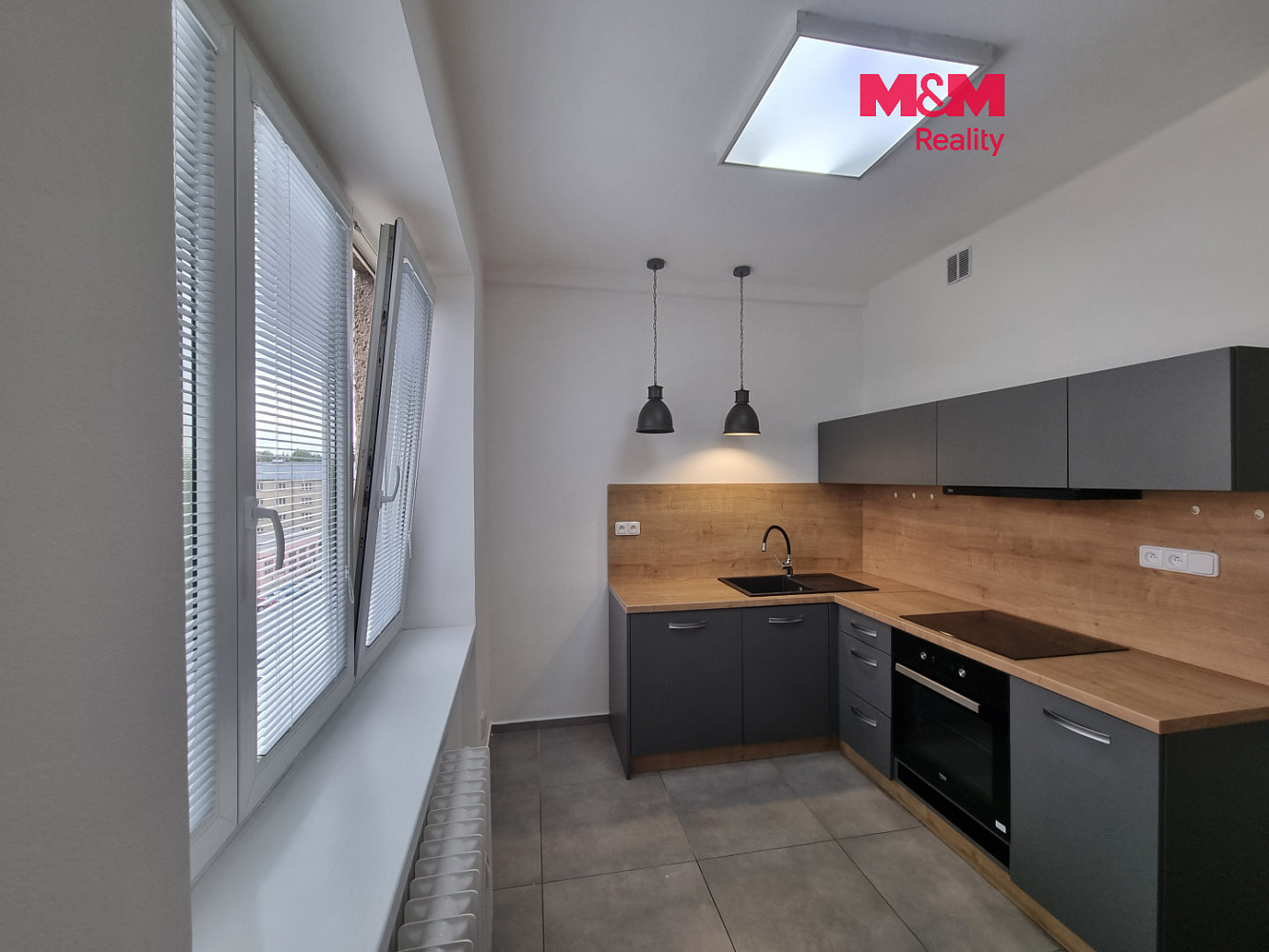 Pronájem bytu 1+1 38 m²