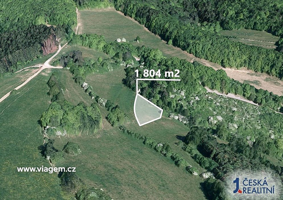 Pole 1 804 m² – pohled 2