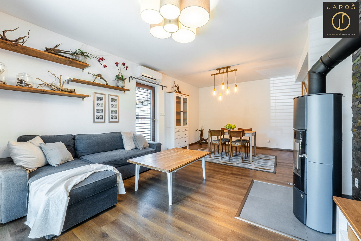 Prodej domu 102 m² s pozemkem 988 m² — photo 2