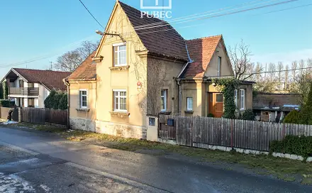Prodej domu 198 m² s pozemkem 701 m², V Rolích, Plzeň - Újezd