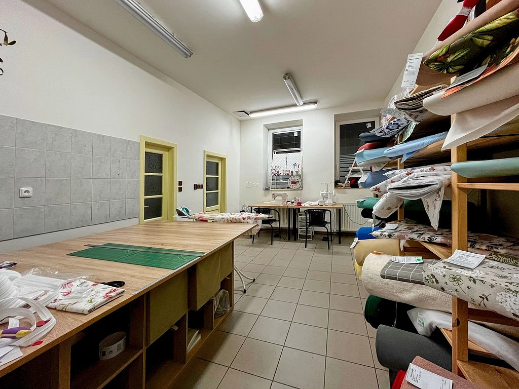 Pronájem obchodních prostor 80 m² – fotografie 3