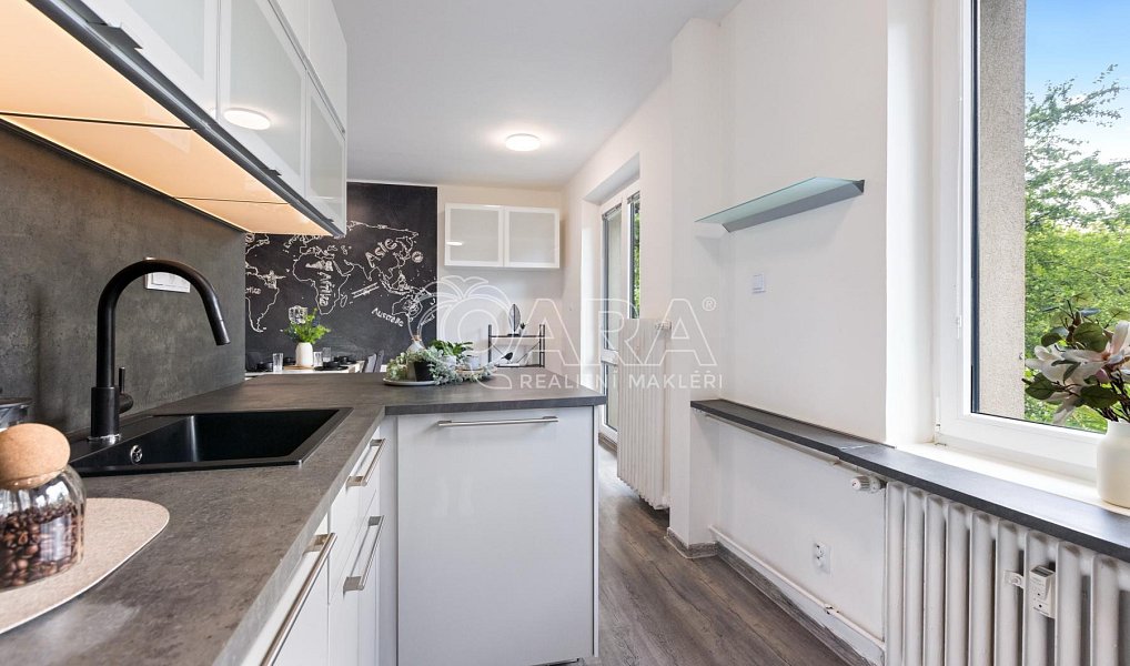 Prodej bytu 2+1 88 m², Praha – náhled fotky 5