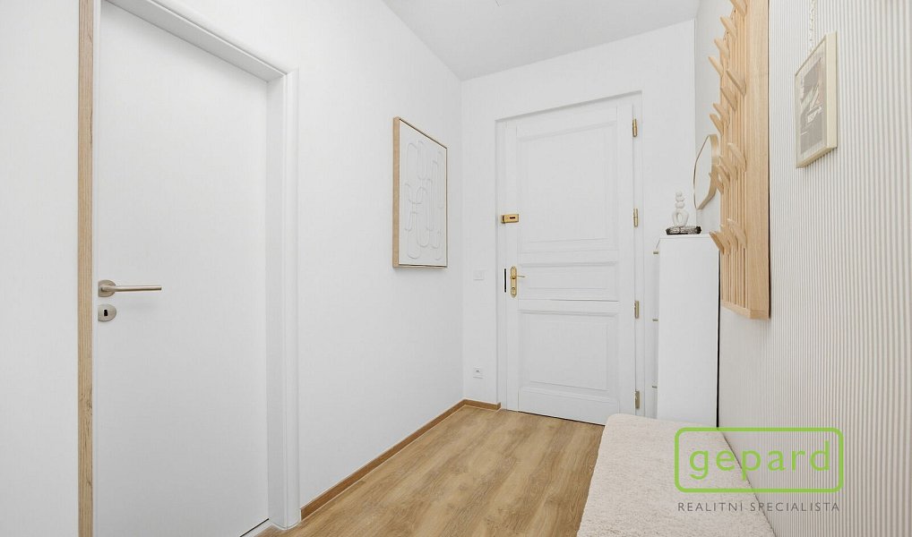 Prodej bytu 1+kk 40 m², Praha – náhled fotky 16