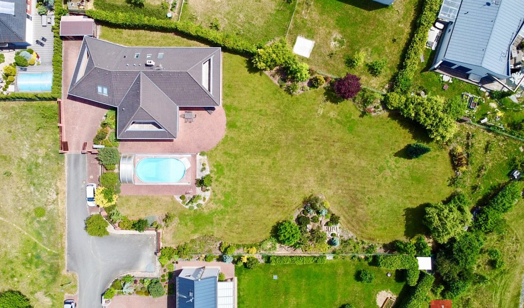 Prodej domu 372 m² s pozemkem 2 751 m², Štěnovice – náhled fotky 33