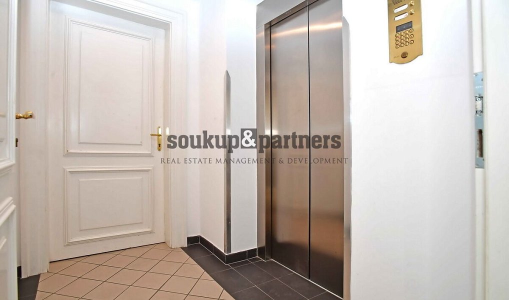 Pronájem kanceláře 210 m², Praha – náhled fotky 14