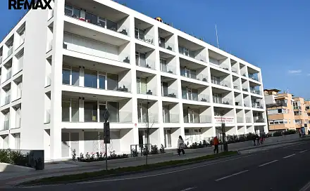 Pronájem bytu 1+kk 33 m², Jarošova, Znojmo