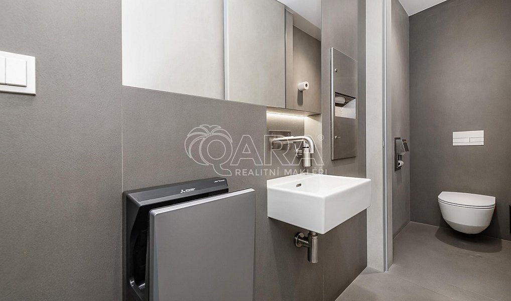Pronájem kanceláře 240 m², Praha – náhled fotky 4