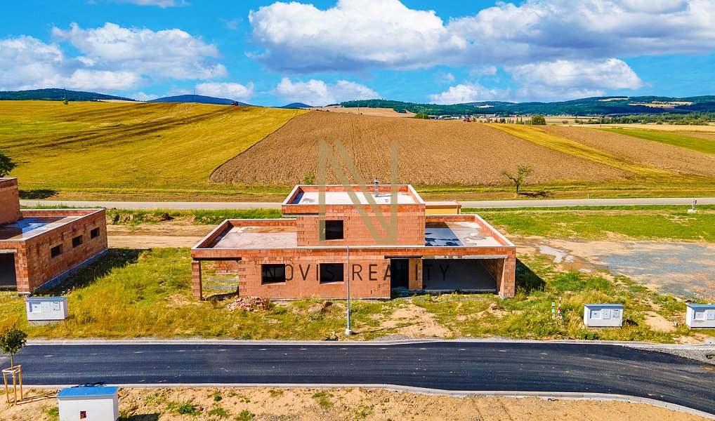 Prodej domu 233 m² s pozemkem 734 m², Klatovy – náhled fotky 2