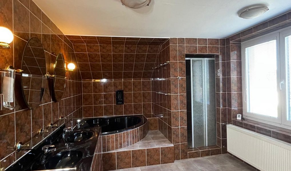 Prodej domu 321 m² s pozemkem 833 m², Liberec – náhled fotky 30