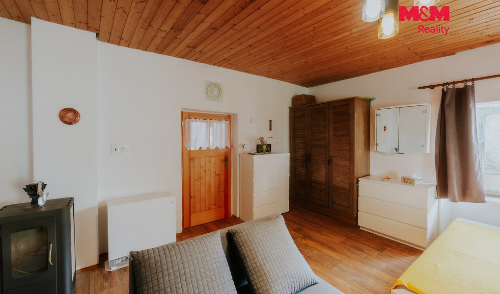 Prodej domu 250 m² s pozemkem 875 m², Kadov – náhled fotky 13
