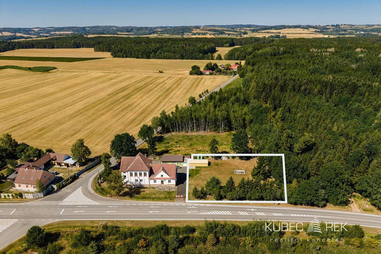 Prodej stavebního pozemku 2 310 m²