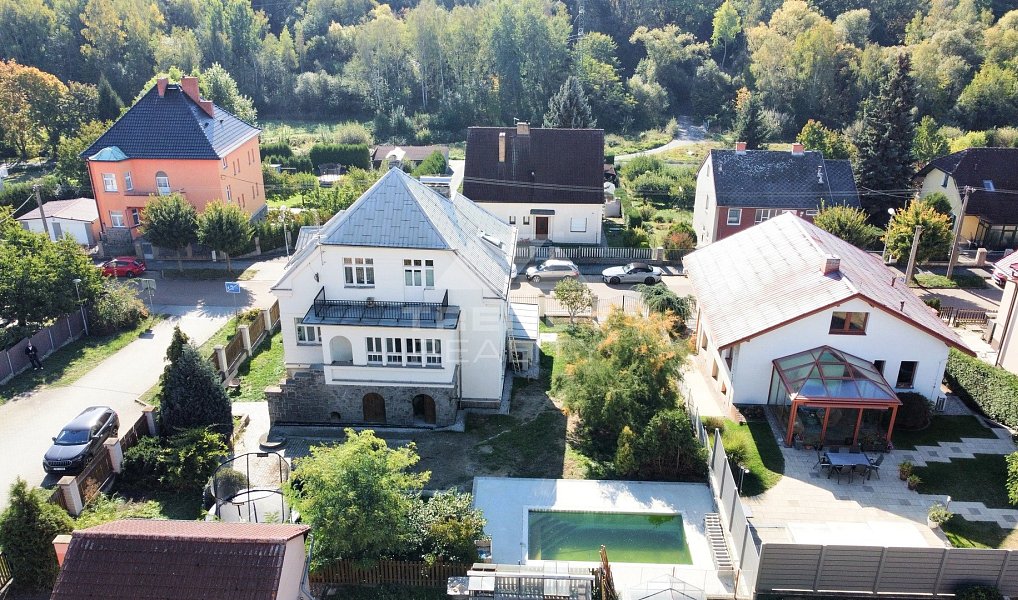 Prodej domu 306 m² s pozemkem 634 m², Plzeň – náhled fotky 3