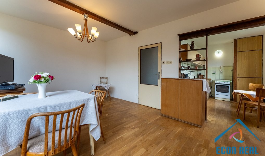 Prodej domu 150 m² s pozemkem 830 m², Jesenice – náhled fotky 15