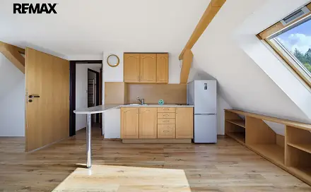 Prodej bytu 1+kk 23 m², Plzeňská, Karlovy Vary