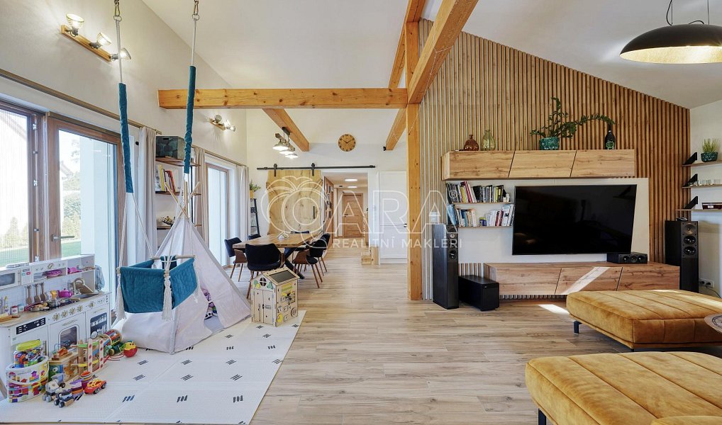 Prodej domu 350 m² s pozemkem 3 414 m², Libějovice – náhled fotky 2