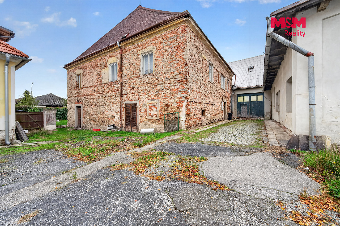 Prodej domu 340 m² s pozemkem 431 m² – fotografie 2