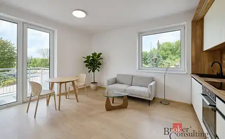 Pronájem bytu 2+kk 46 m², Pod Parkem, Holice, okres Pardubice