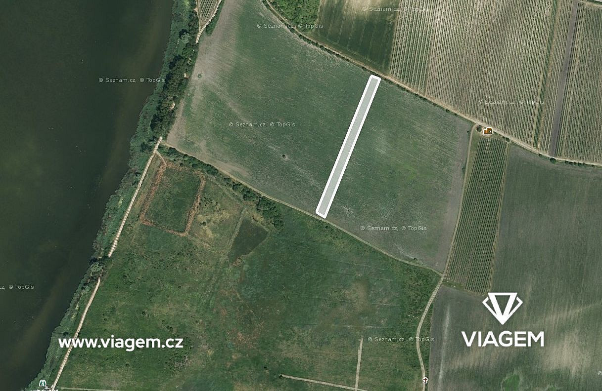 Prodej pole 1 545 m²