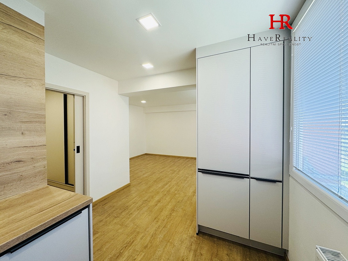 Pronájem bytu 1+kk 36 m² – fotografie 2