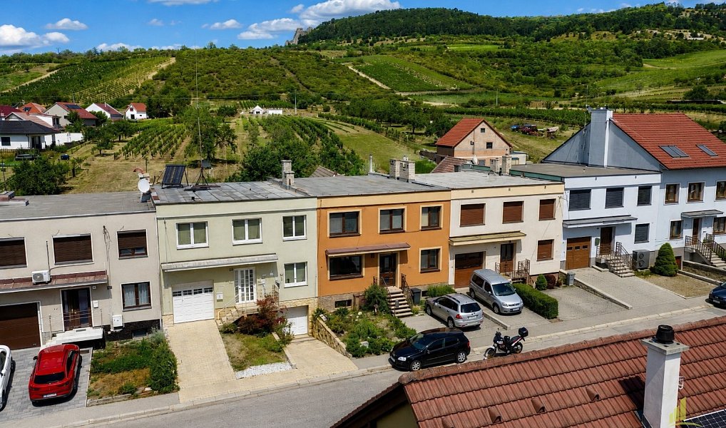 Prodej domu 250 m² s pozemkem 176 m², Perná – náhled fotky 9