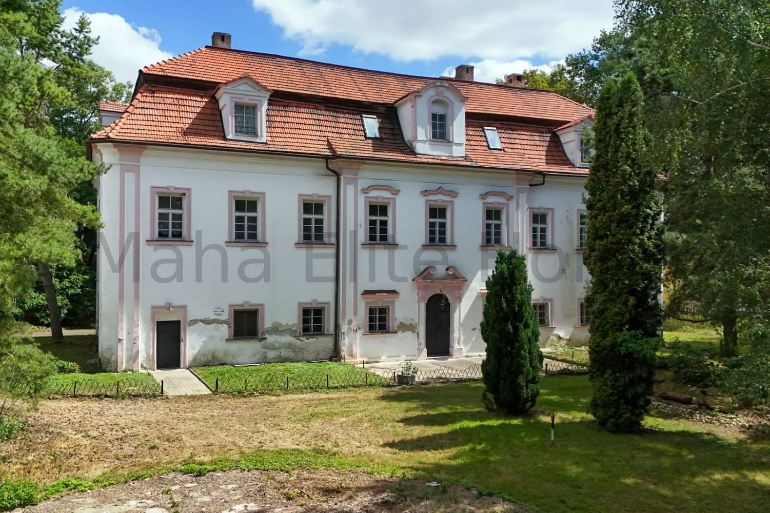 Prodej komerčního objektu (jiného typu) 1 200 m² – fotografie 3