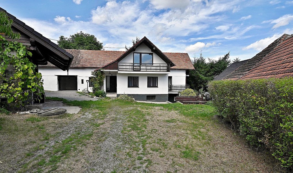Prodej domu 250 m² s pozemkem 885 m², Milešov – náhled fotky 4