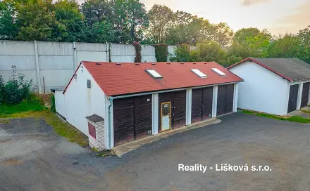 PRODEJ 4 PROPOJENÝCH GARÁŽÍ 120 m2 + KANCELÁŘ, ZÁZEMÍ A MANIPULAČNÍ PLOCHA BYSTŘANY, Gen. Svobody, Bystřany, okres Teplice