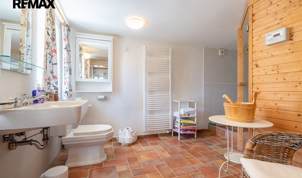Prodej domu 250 m² s pozemkem 2 004 m², Krompach – náhled fotky 8